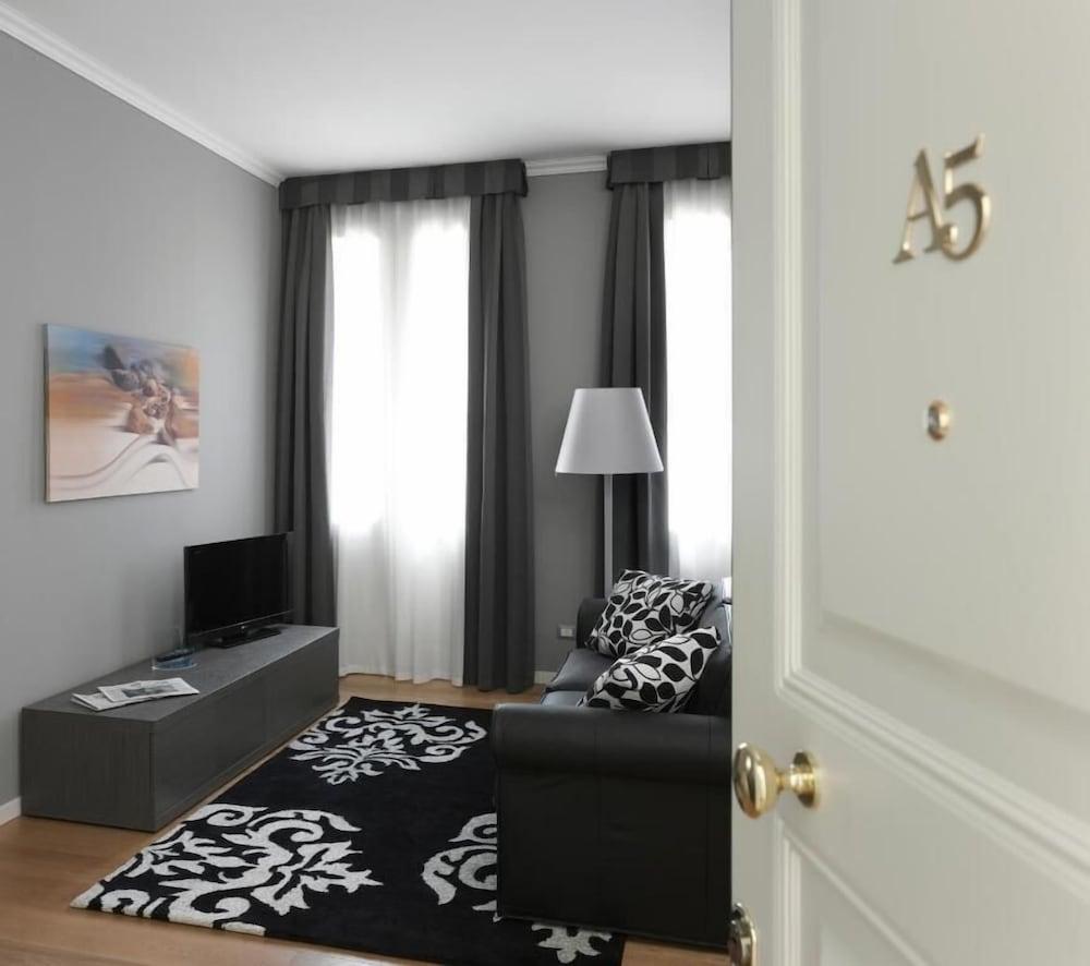 Palace Suite Trieste Esterno foto